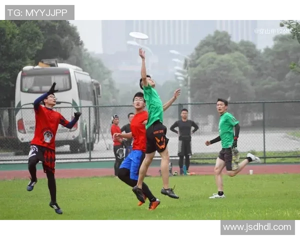 杨丽专访:从初学者到飞盘高手的成长与心路历程回顾 杨丽专访:从初学者到飞盘高手的成长与心路历程回顾