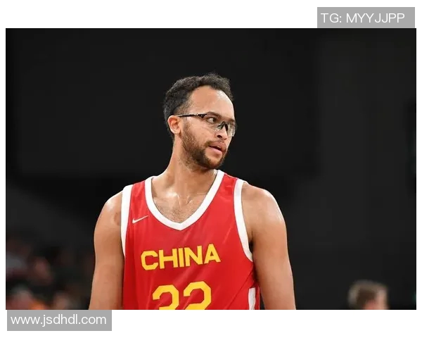 凯尔库兹马的篮球之路:从新秀到全明星的成长历程与挑战 凯尔库兹马的篮球之路:从新秀到全明星的成长历程与挑战