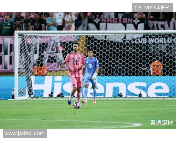 巴黎日尔曼球队迎战卡昂展现足球激情与实力对决