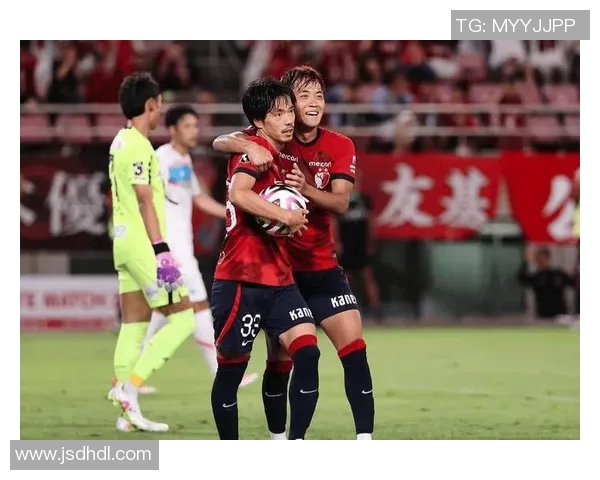 广岛三箭迎战湘南海洋全力争胜展现足球魅力与团队精神