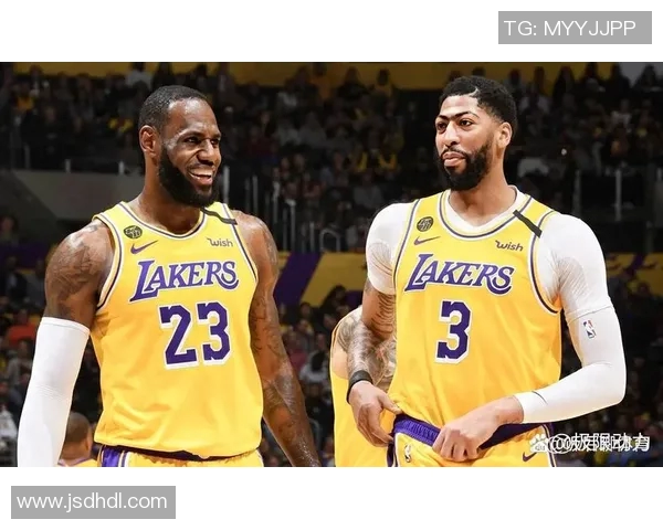 湖人勇士激战11月30日NBA赛季焦点对决精彩回顾与分析