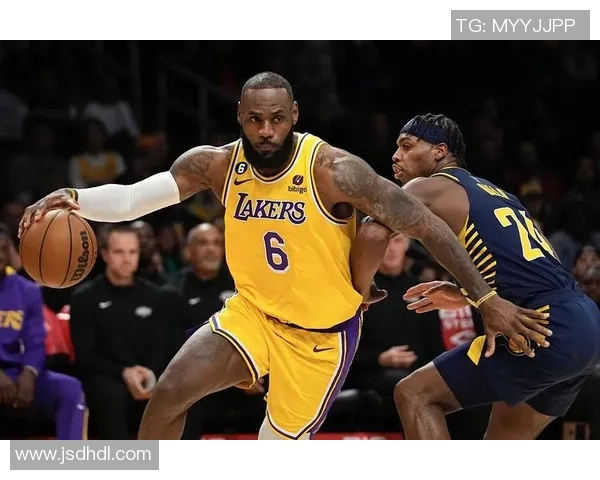 2018年尼克斯与勇士激战回顾：篮球场上的巅峰对决与精彩瞬间