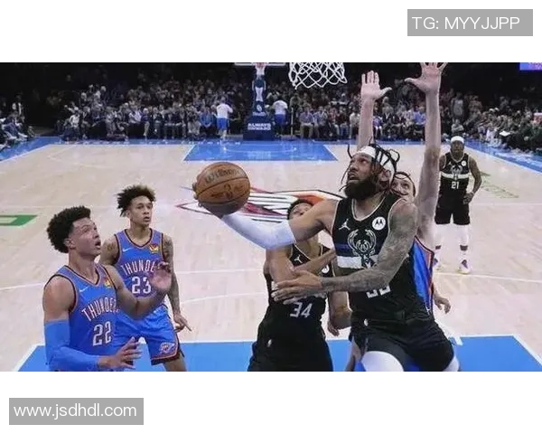 2019年NBA雷霆与雄鹿激战回顾：明星球员的精彩对决与战术分析