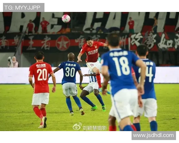 广州恒大迎战南华球队巅峰对决球迷期待精彩赛事再续传奇